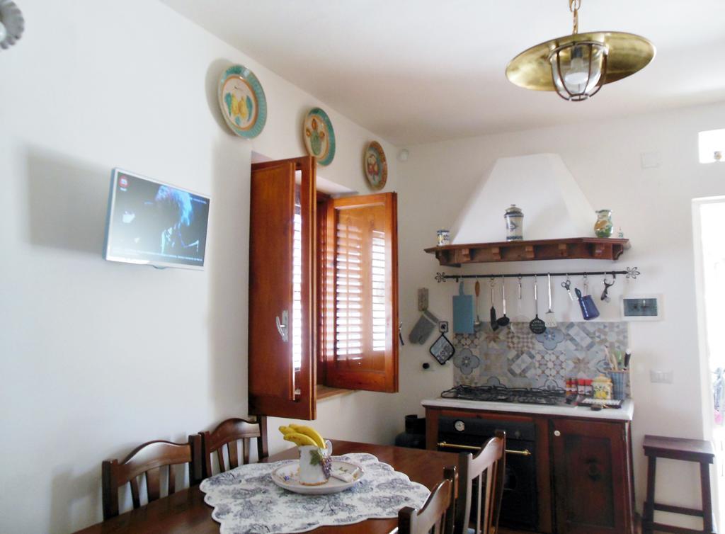 Апартаменты Casa Perciata - Locazione Turistica Монделло Экстерьер фото